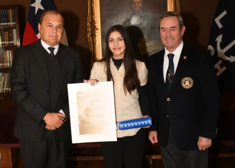 Alumnos Scuola ganan premio en Liga Marítima  tras Concursos  del Mes del Mar.