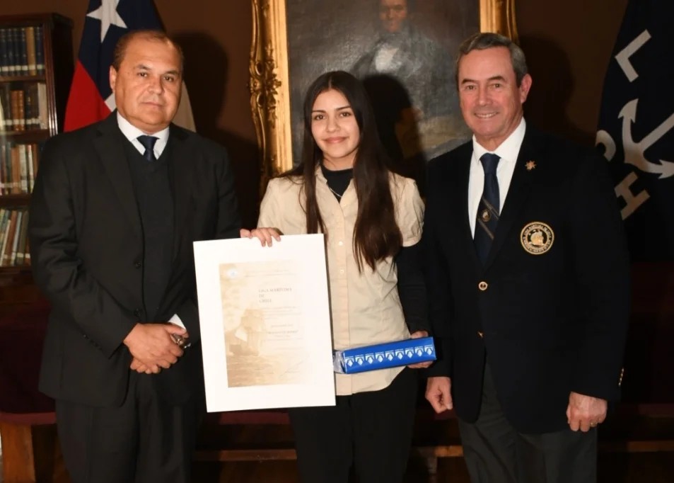Alumnos Scuola ganan premio en Liga Marítima  tras Concursos  del Mes del Mar.