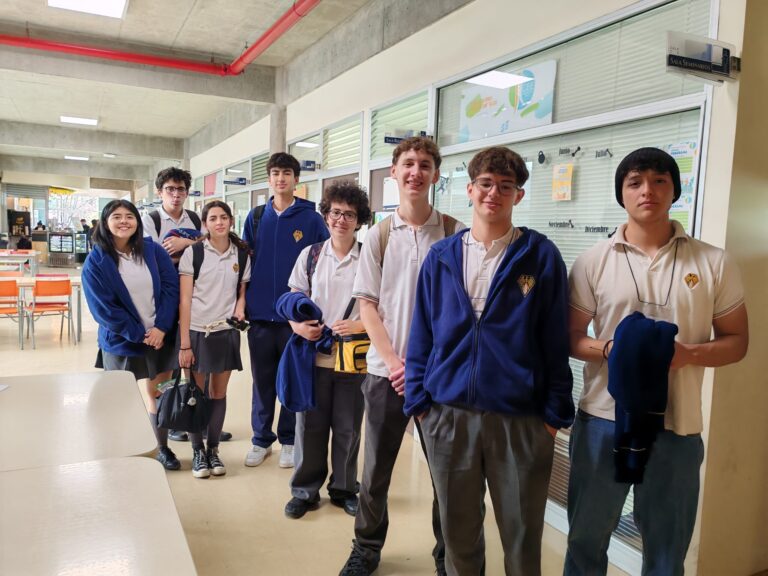 Estudiantes de III y IV Medio participan en Olimpiada Chilena de Física 2025