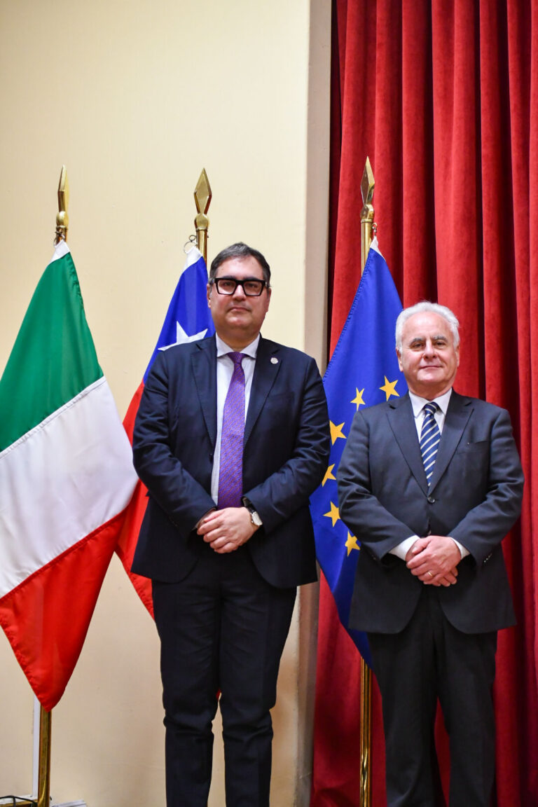 Le autorità dell’Ambasciata d’Italia visitano la nostra Scuola