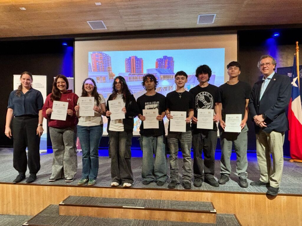 Estudiantes del III Liceo Economico Sociale obtienen el 3er lugar en concurso de la PUCV